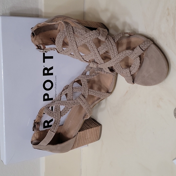 EUC Report Paula Women's Sandals Block Heel Taupe Size 8 - Picture 5 of 13